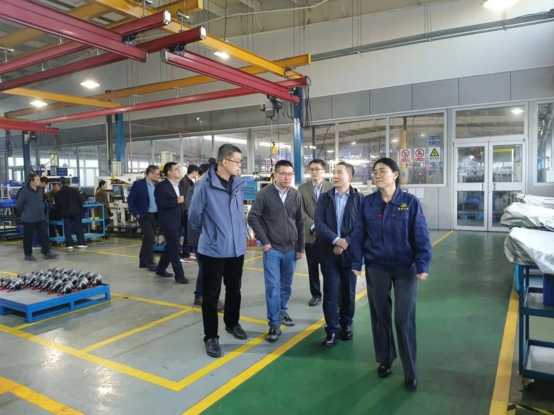 青島力克川液壓機(jī)械有限公司協(xié)辦國家標(biāo)準(zhǔn)審查會議在青島勝利召開！5.jpg